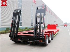 Rimorchio a letto basso per impieghi gravosi