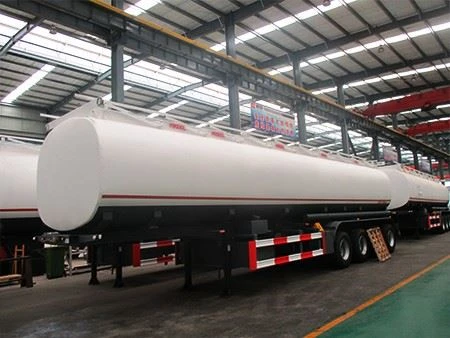 Produzione cinese TONGYA 4 assi cisterne per benzina