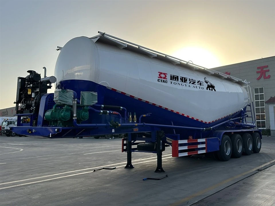 Rimorchio per semirimorchio cisterna per cemento sfuso a 4 assi con sospensione pneumatica