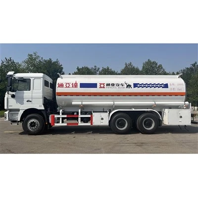 Truck di petroliere rigido